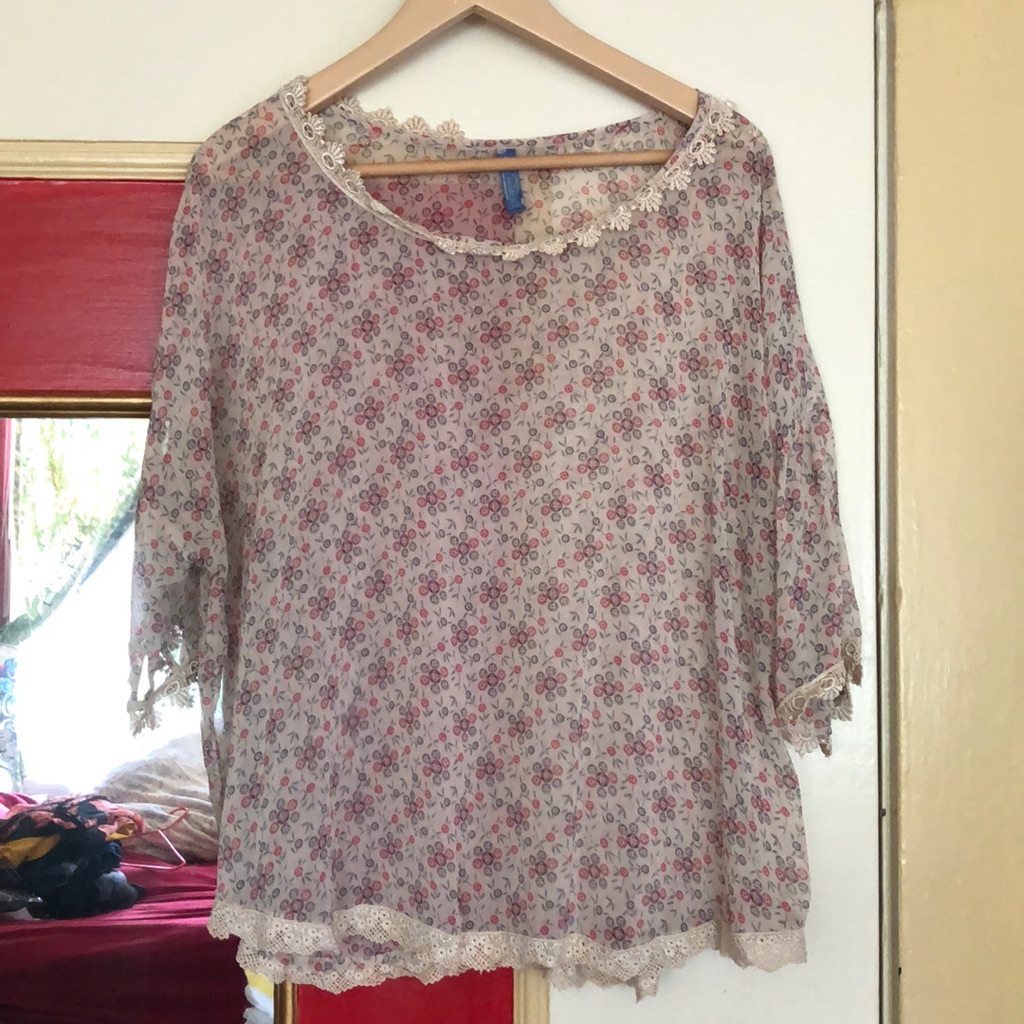 Petty Patterned Blouse